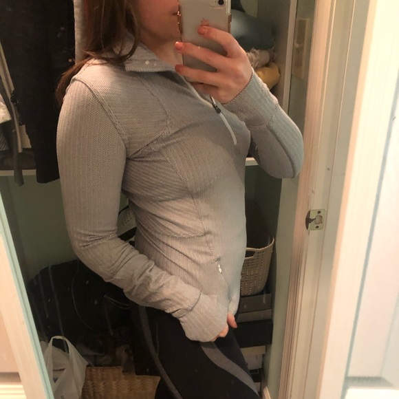 Lululemon half-zip - Picture 2 of 8